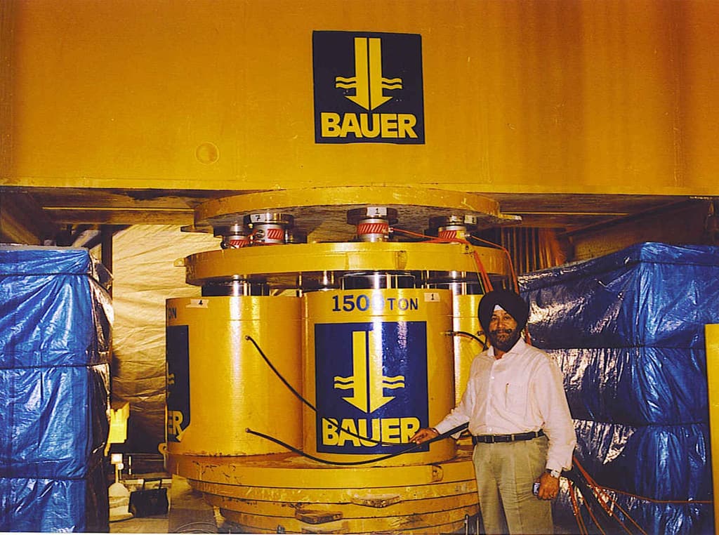 A 1500 tonne hydraulic jack assembly from the Apex range, shown at full size before dispatch